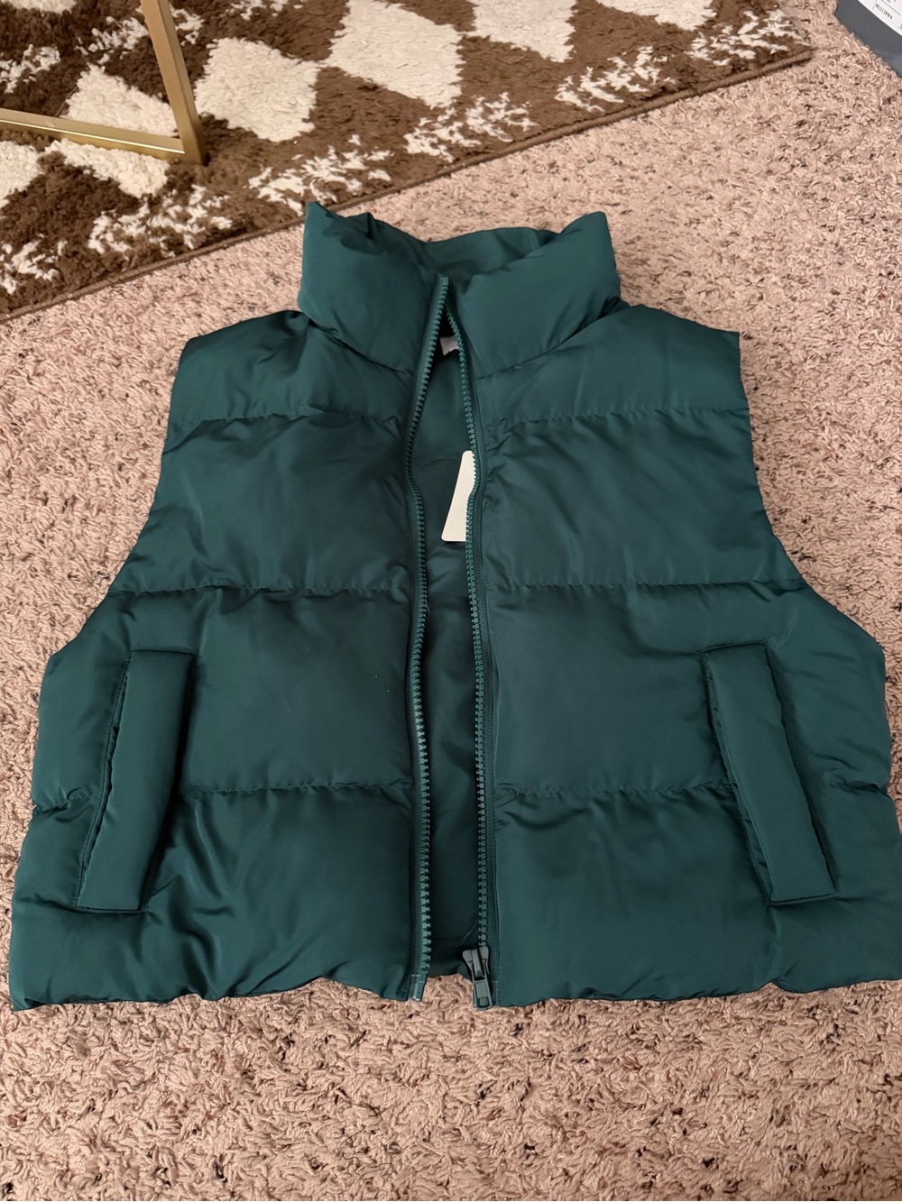 entro Women's Sleeveless Puffer Vest in Deep Teal